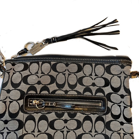 Authentic 2004 coach satchel - Picture 3 of 6